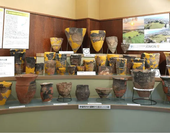 縄文土器などの展示